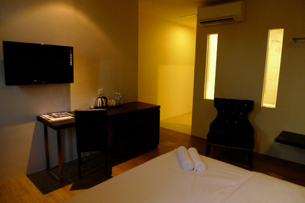 Hotel Austin Paradise - Taman Pulai Utama Skudai Exterior foto